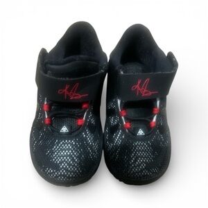 Baby Nike Kyrie SNEAKERS Size 6c Black and Red Fast